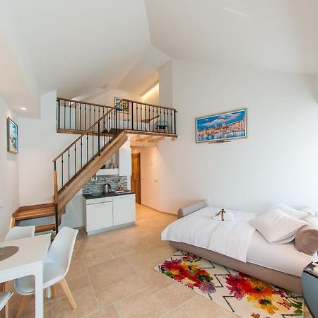 Bazzar Apartments Trogir Buitenkant foto