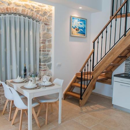 Bazzar Apartments Trogir Buitenkant foto