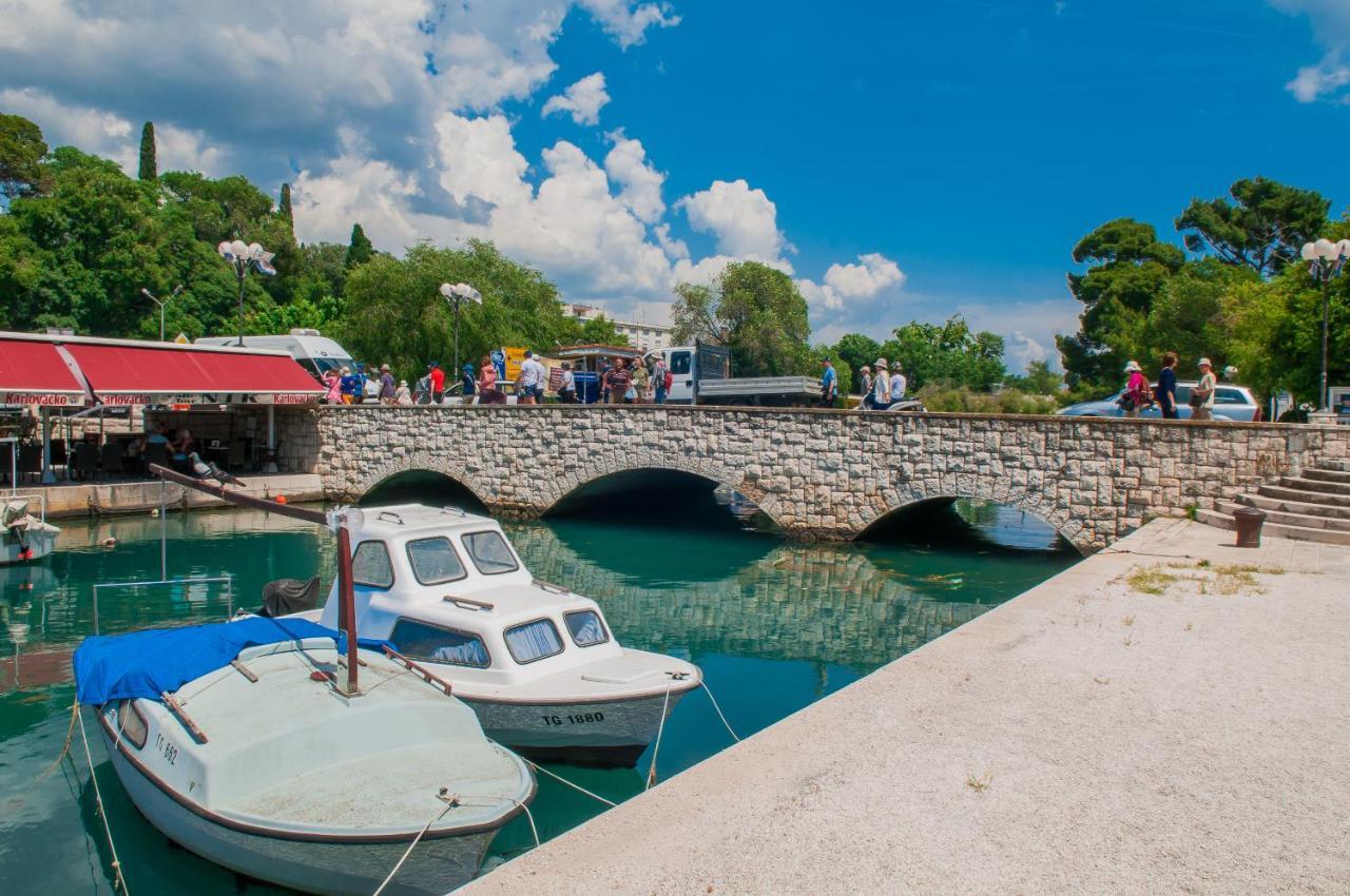 Bazzar Apartments Trogir Buitenkant foto
